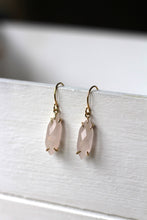 Lade das Bild in den Galerie-Viewer, OHRRINGE ELLA VERGOLDET ROSENQUARZ