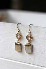 Lade das Bild in den Galerie-Viewer, OHRRINGE HARMONY PERLMUTT VERGOLDET