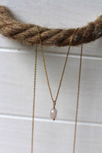Lade das Bild in den Galerie-Viewer, KETTE ROSENQUARZ TROPFEN VERGOLDET