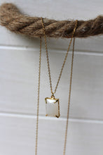 Lade das Bild in den Galerie-Viewer, KETTE AJA BERGKRISTALL VERGOLDET