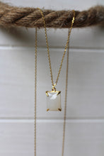 Lade das Bild in den Galerie-Viewer, KETTE AJA BERGKRISTALL VERGOLDET