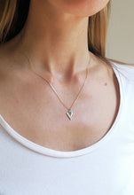 Lade das Bild in den Galerie-Viewer, KETTE ARROW VERGOLDET TÜRKIS