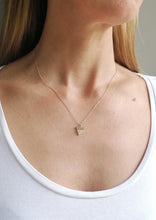 Lade das Bild in den Galerie-Viewer, KETTE TRINITY VERGOLDET LABRADORIT