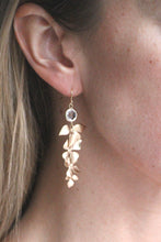Lade das Bild in den Galerie-Viewer, OHRRINGE AURELIA VERGOLET KRISTALL