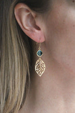 Lade das Bild in den Galerie-Viewer, OHRRINGE FREE SPIRIT VERGOLDET AQUAMARIN