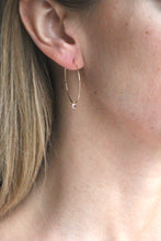 Lade das Bild in den Galerie-Viewer, OHRRINGE SKYE VERGOLDET PFIRSICH