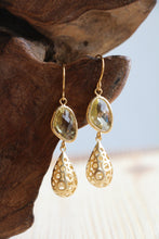 Lade das Bild in den Galerie-Viewer, OHRRINGE FLEUR VERGOLDET ZITRUS