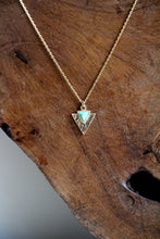 Lade das Bild in den Galerie-Viewer, KETTE ARROW VERGOLDET TÜRKIS