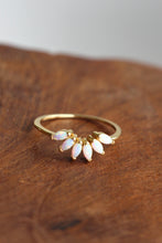 Lade das Bild in den Galerie-Viewer, RING 'SUNSET' OPAL VERGOLDET