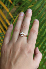 Lade das Bild in den Galerie-Viewer, RING TRIPLE GODDESS VERGOLDET