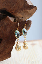 Lade das Bild in den Galerie-Viewer, Goldenen Ohrringe Aquamarin im Boho Stil by Jamie Flynn
