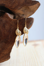 Lade das Bild in den Galerie-Viewer, Goldene Ohrringe im Boho Stil by Jamie Flynn
