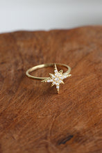 Lade das Bild in den Galerie-Viewer, RING STARBURST VERGOLDET

