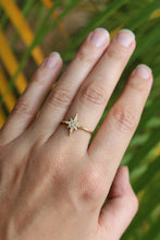 Lade das Bild in den Galerie-Viewer, RING STARBURST VERGOLDET
